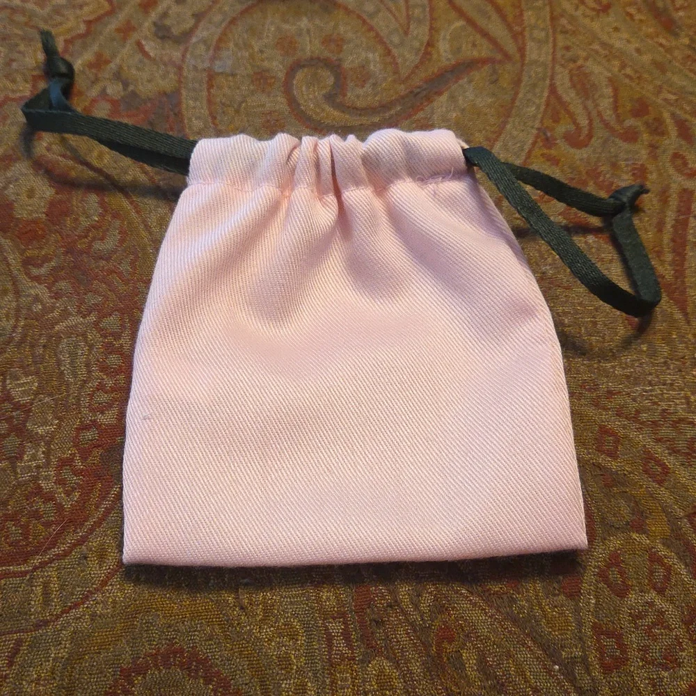 Kate Spade NWT Star Earrings - Shimmering Silver $39 Retail w/pink pouch - Picture 5 of 6